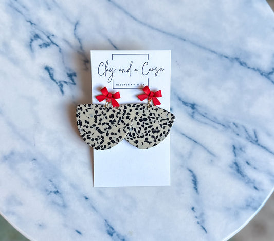 Cheetah and Red Bow